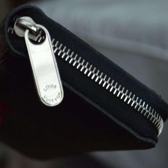 Louis Vuitton Black Patent Epi Zippy Zip  Around Organizer Wallet - Picture 7 of 10